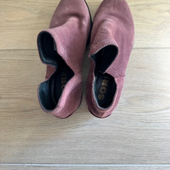 Sorel Womens Lolla Ankle Booties Sz 5.5 Cut Out NL2809-640 Purple Suede Pull On - Picture 7 of 9